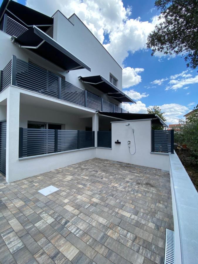 Apartmani Kumenat Biograd Na Moru Zewnętrze zdjęcie