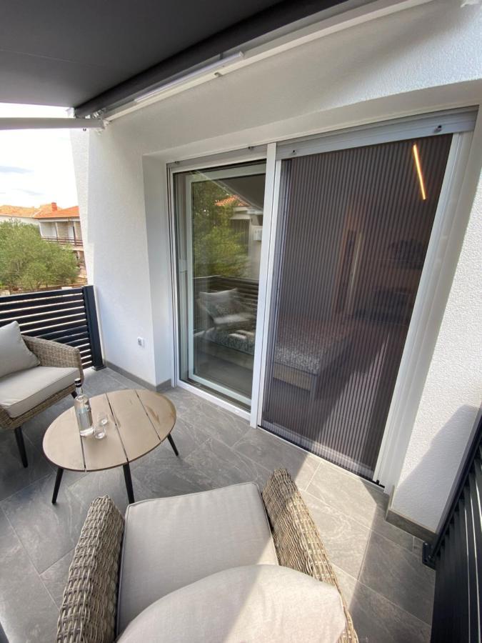 Apartmani Kumenat Biograd Na Moru Zewnętrze zdjęcie