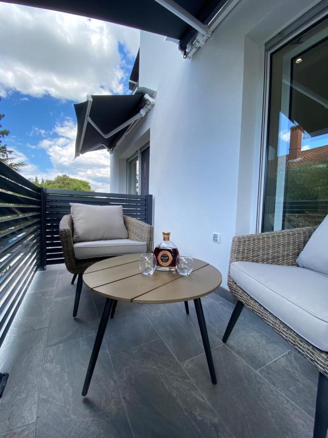 Apartmani Kumenat Biograd Na Moru Zewnętrze zdjęcie