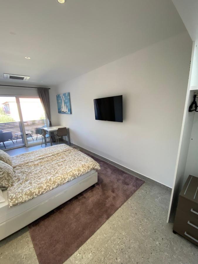 Apartmani Kumenat Biograd Na Moru Zewnętrze zdjęcie