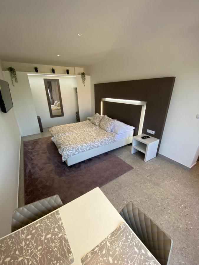Apartmani Kumenat Biograd Na Moru Zewnętrze zdjęcie