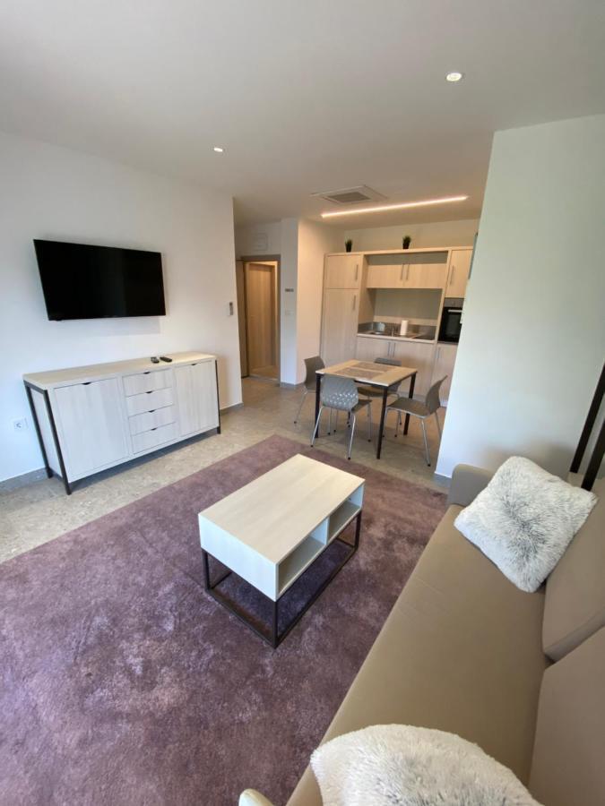 Apartmani Kumenat Biograd Na Moru Zewnętrze zdjęcie
