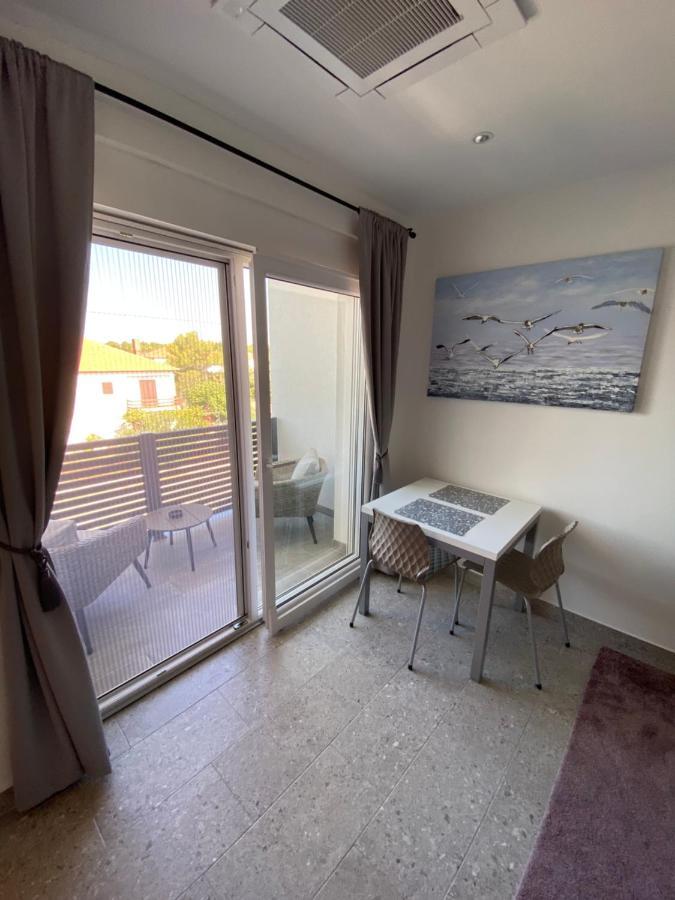Apartmani Kumenat Biograd Na Moru Zewnętrze zdjęcie