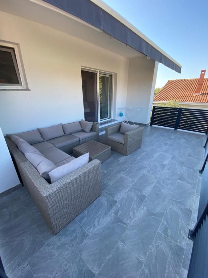Apartmani Kumenat Biograd Na Moru Zewnętrze zdjęcie