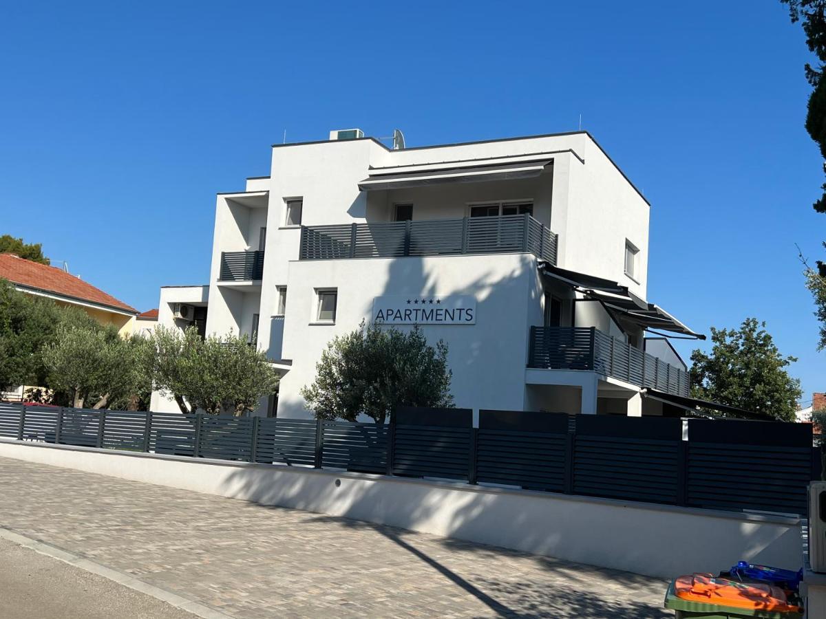 Apartmani Kumenat Biograd Na Moru Zewnętrze zdjęcie