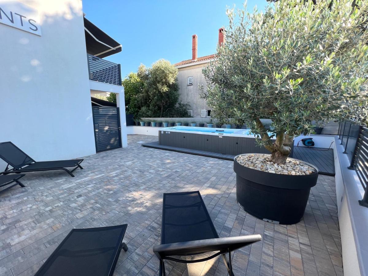 Apartmani Kumenat Biograd Na Moru Zewnętrze zdjęcie